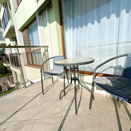 Apartment Sea View 3 *